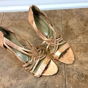 NICE pink heels 👠 Bandolino